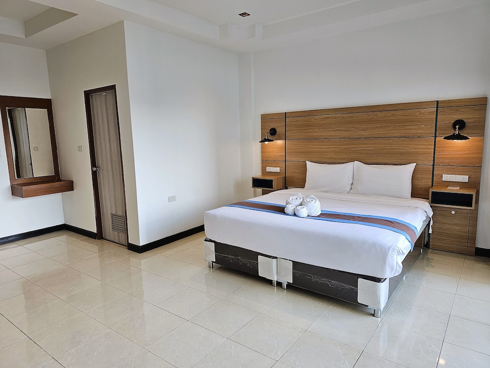 Deluxe Double Room, Balcony - Photo 1