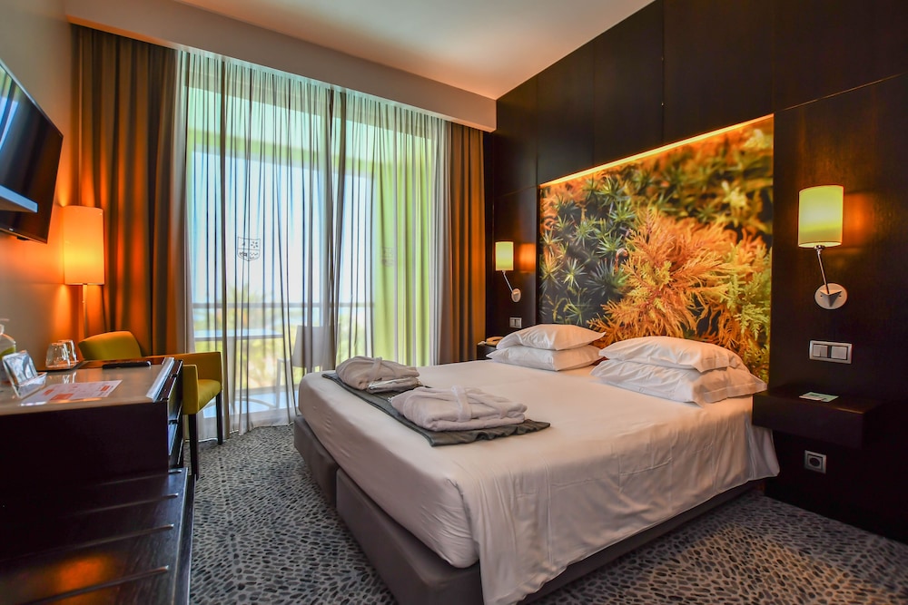 Superior Double or Twin Room, Balcony, Sea View