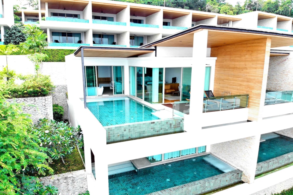 Villa, 1 King Bed, Ocean View (Top Floor Pool) photo 3