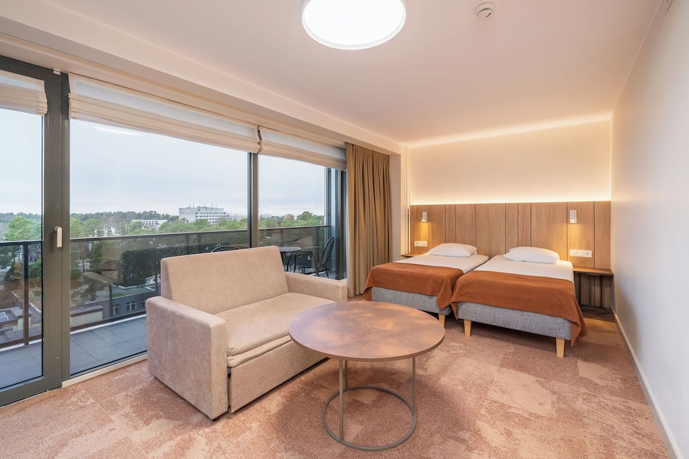 Premium Twin Room - Photo 1