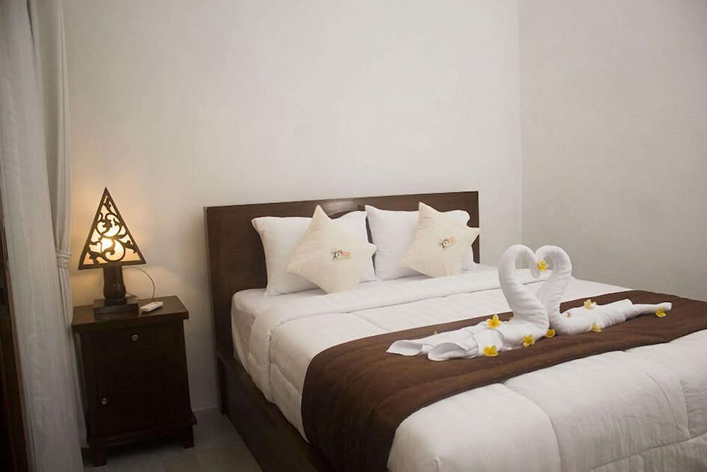 Deluxe Double Room, 1 Queen Bed, Sea View, Poolside - Photo 5