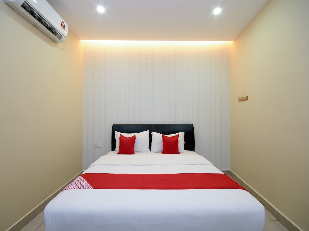 Standard Double Room, 1 King Bed photo 3