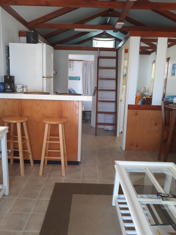 Sand Dollar: Aqua Lodge, 1 Bedroom, Bay View photo 1