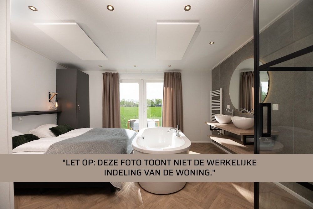 Deluxe Chalet photo 3