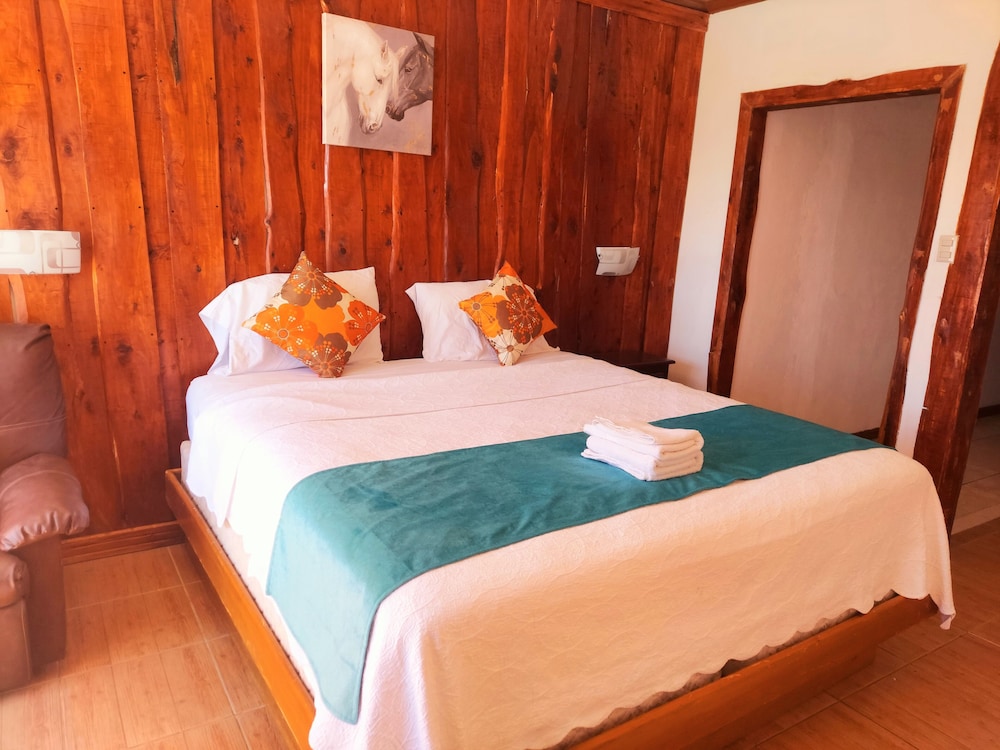 Comfort Room, 1 Bedroom, Ensuite, Valley View photo 3