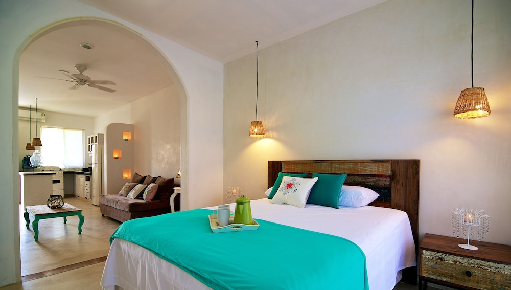 Royal Suite con acceso directo a la piscina.
