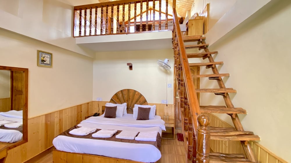 Signature Quadruple Room photo 3