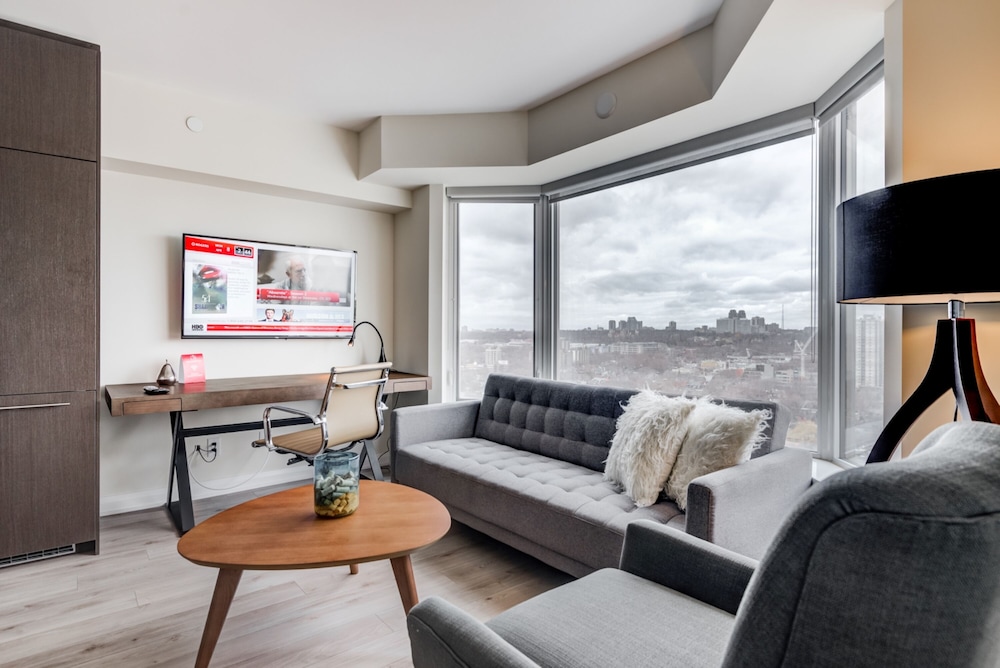 Panoramic Condo