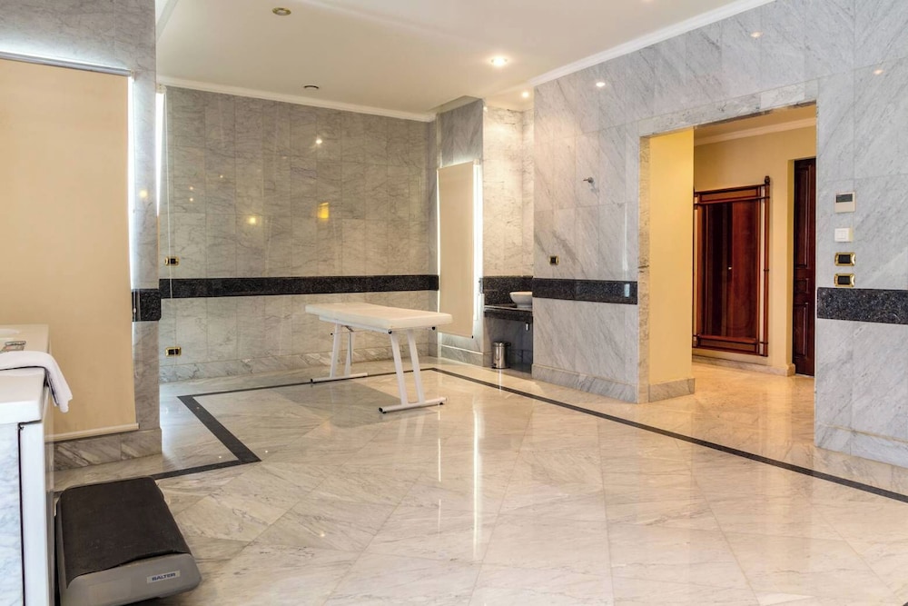 Royal Villa - Photo 3
