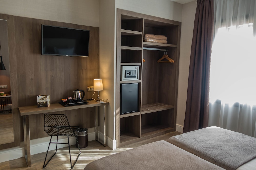 Superior Double Room Single Use (Exterior) photo 3