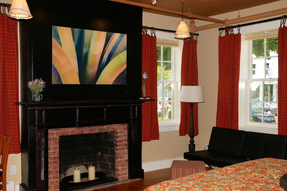 The Lounge