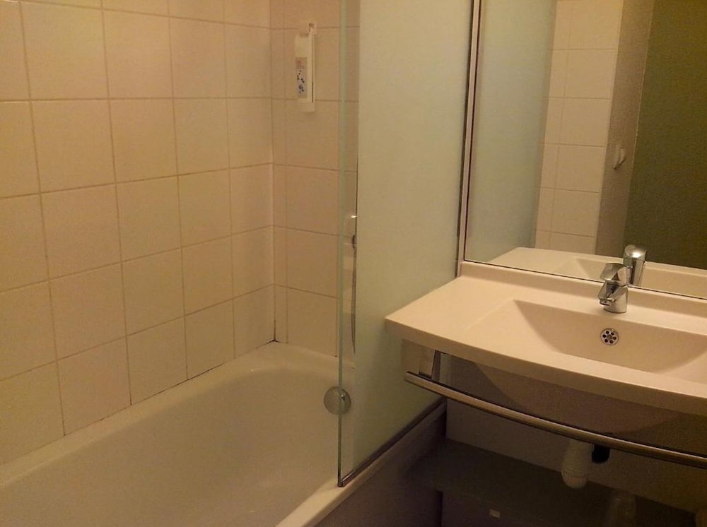 Triple Room, Multiple Beds photo 3