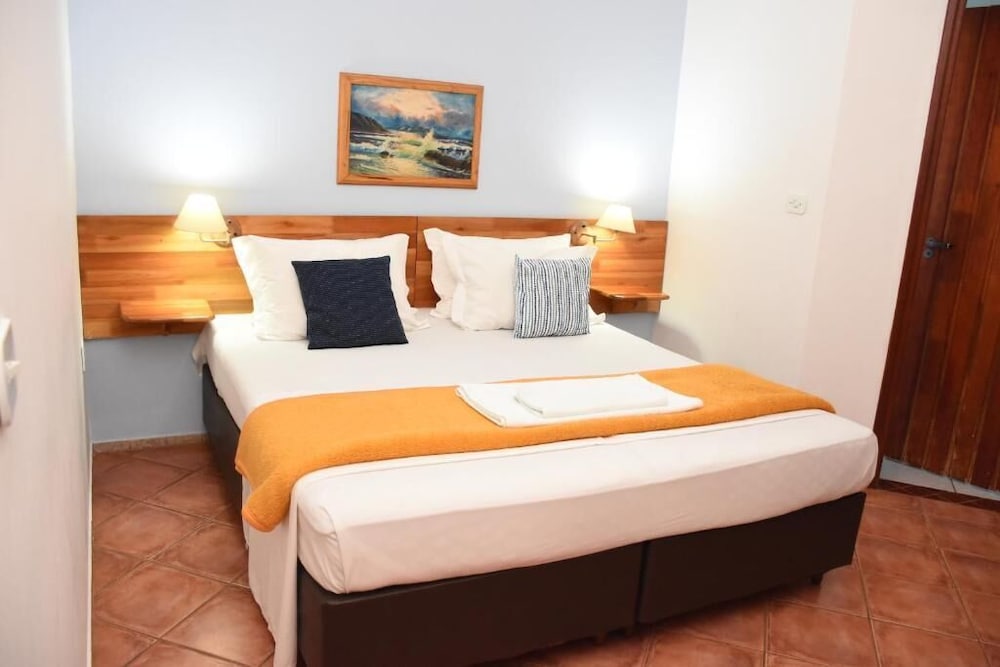 Comfort Double Room, 1 Queen Bed - Photo 2