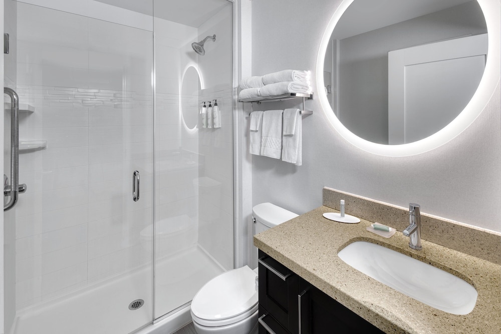Suite, 1 Bedroom photo 2