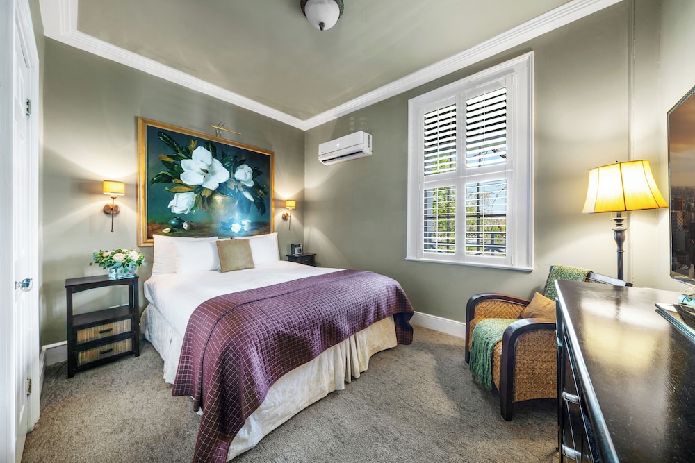Deluxe Room, 1 Queen Bed