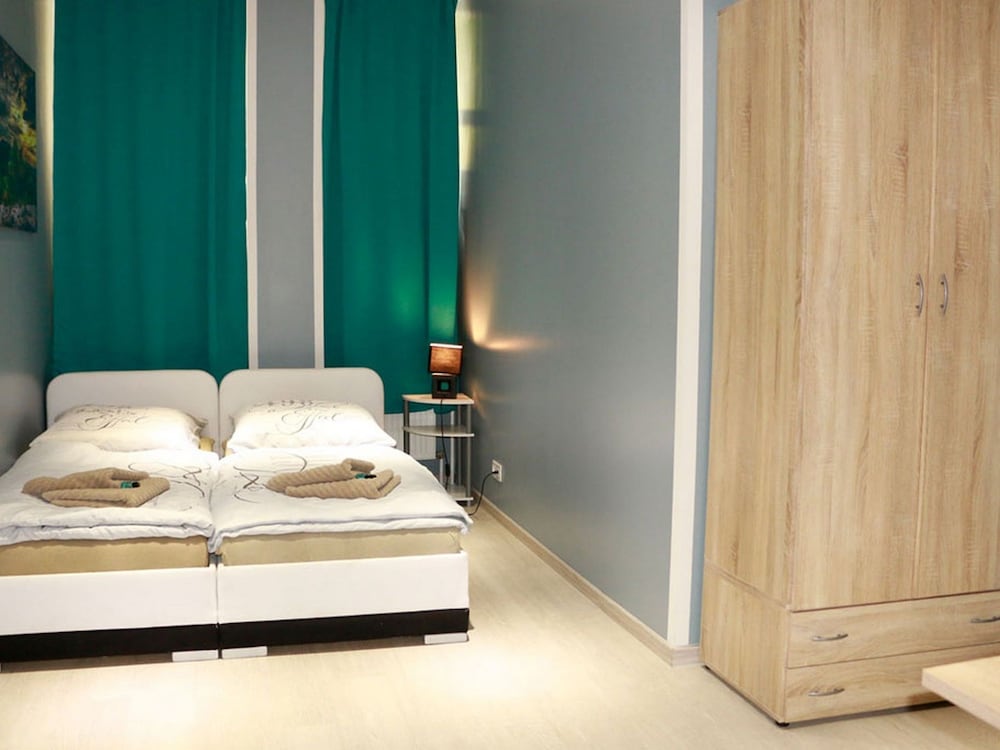 Deluxe Double or Twin Room, Accessible, Private Bathroom
