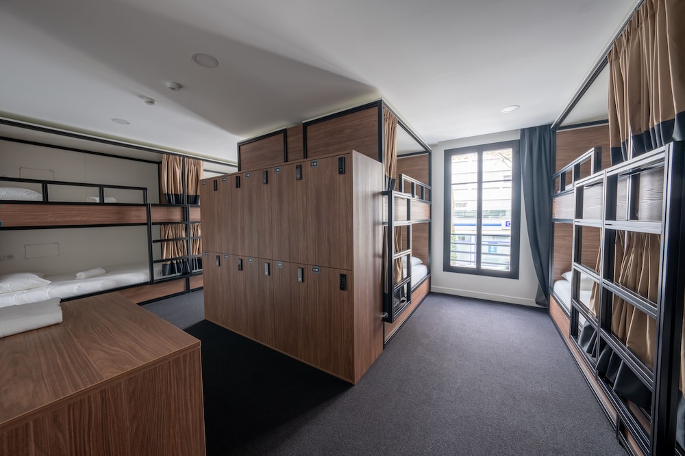 Shared dormitory, Mixed, 12 beds photo 1