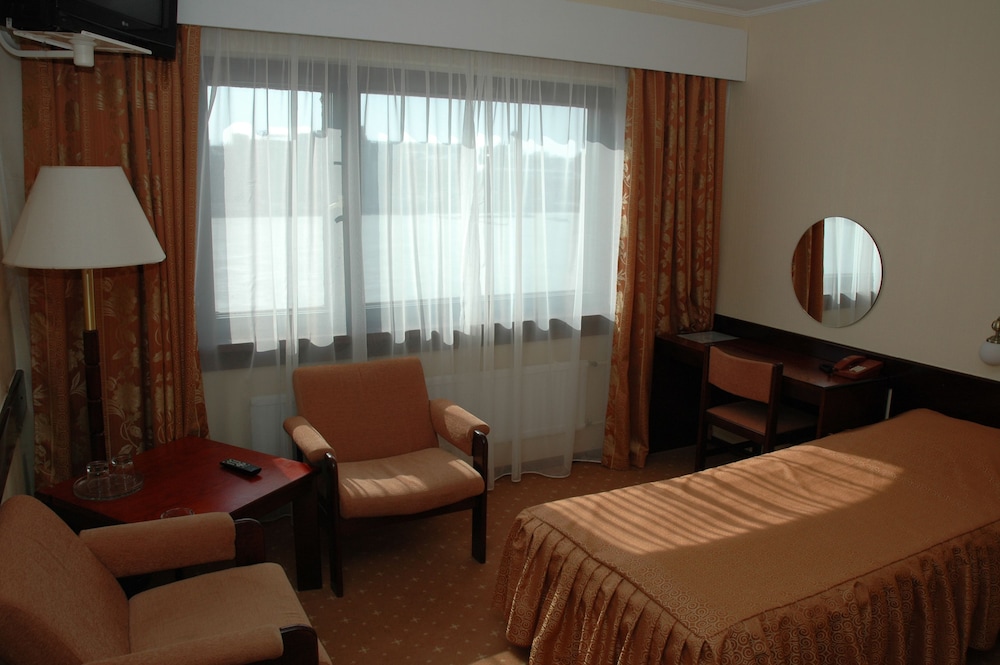 Economy Twin Room photo 2