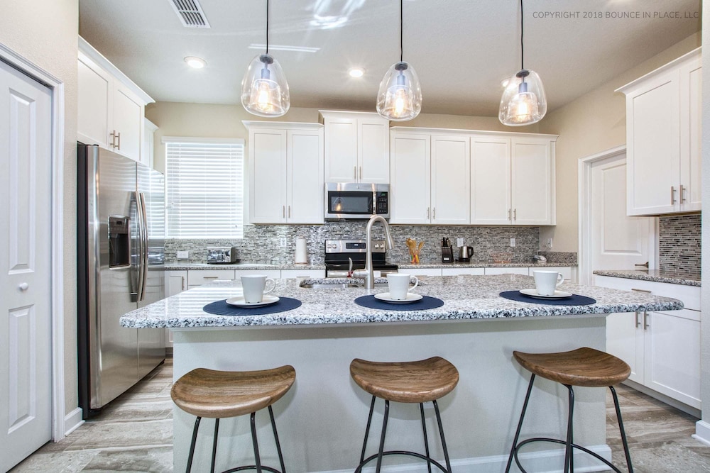 Stunning 5BD Home Private Pool and Spa Game Room, Billede 49