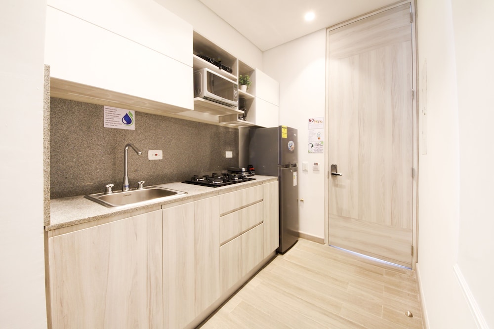 Loft, 2 Bedrooms - Photo 2