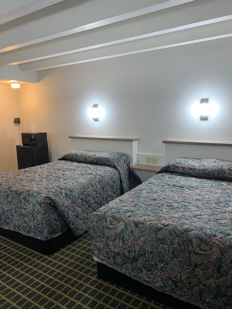 Double Room, 2 Double Beds, Non Smoking photo 1