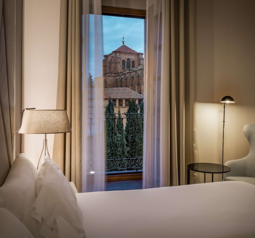 Premium Room - Photo 1