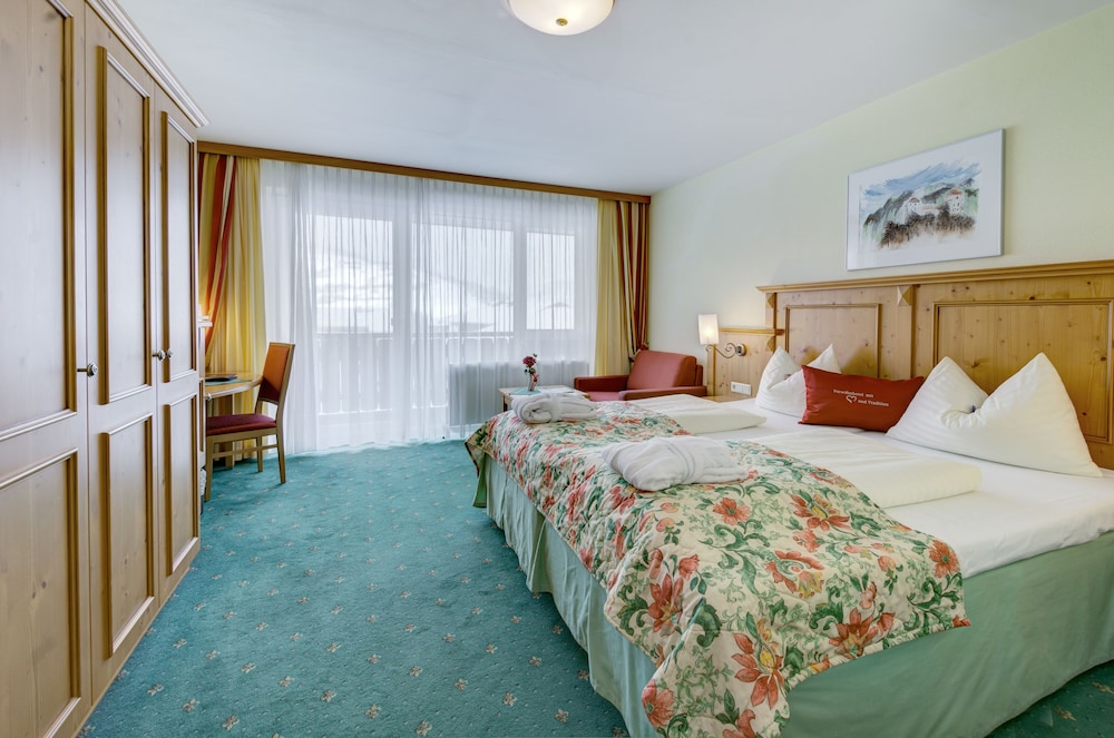 Standard Double Room, Balcony, Mountain View photo 1