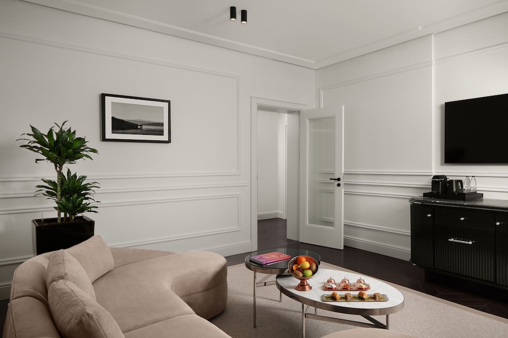 Suite, 1 Bedroom thumbnail 5