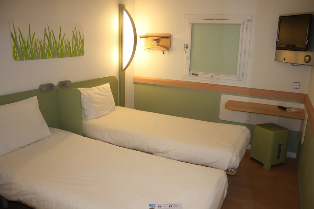 Twin Room, 2 Twin Beds photo 2