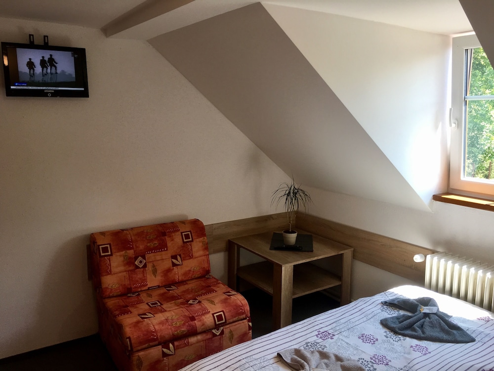 Premium Double Room (Room 4, Private Bathroom) photo 1
