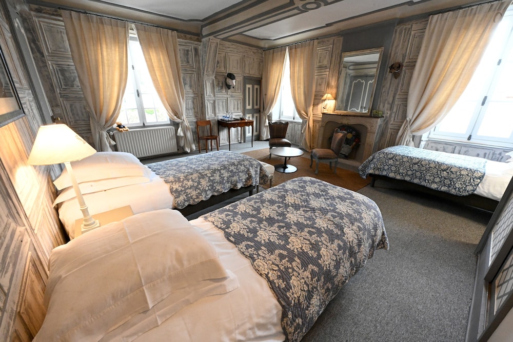 Luxury Suite photo 1