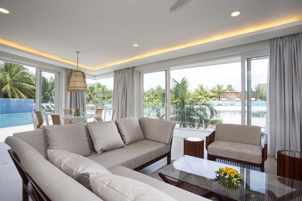 Presidential Suite (Miami Four Bedroom Sea View) photo 2