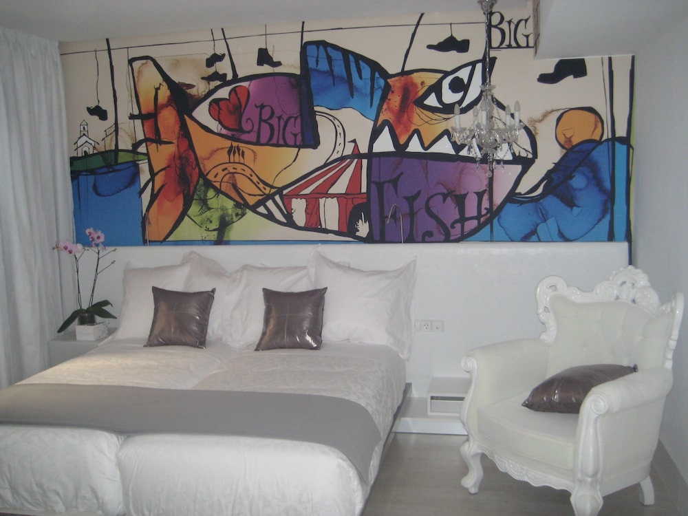 Standard Double or Twin Room - Photo 5