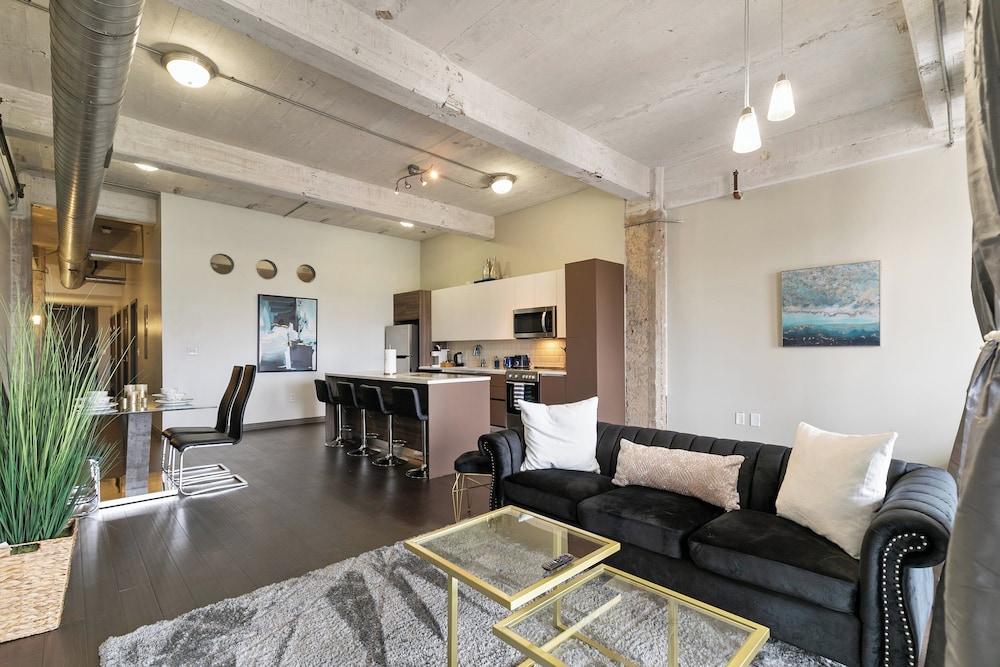 Premier Apartment, 2 Bedrooms, City View photo 1