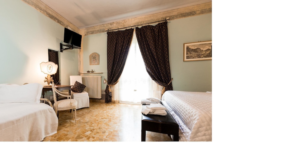 Double Room, Balcony