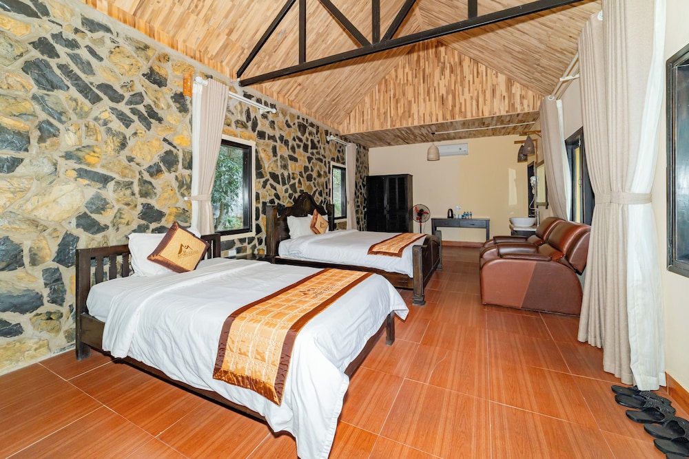 Traditional Bungalow, Valley View