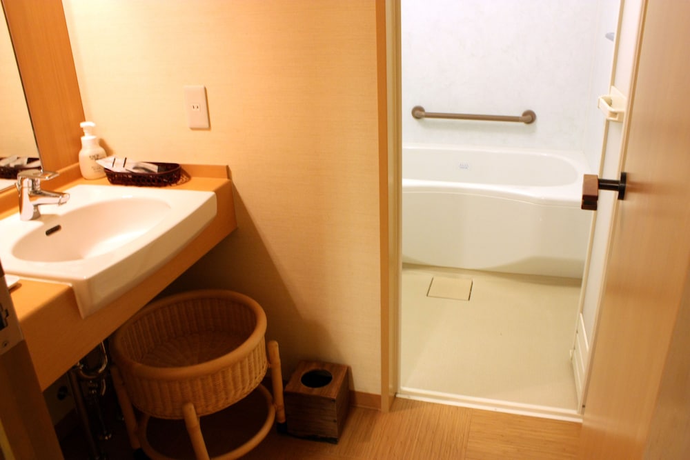 Japanese Western Style Room, Non Smoking - Photo 7
