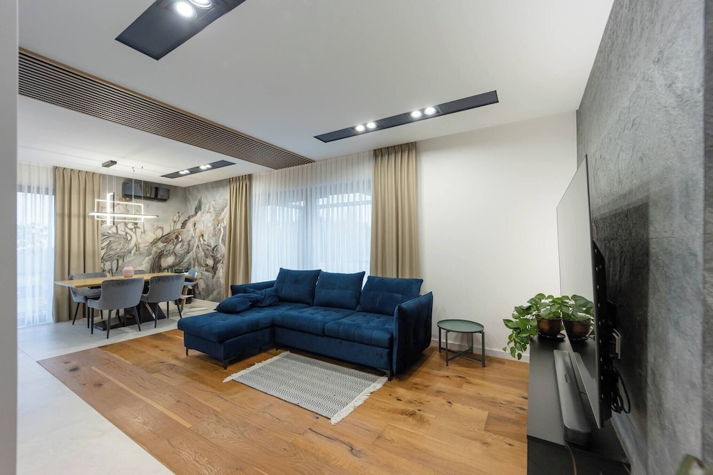 Villa, 4 Bedrooms, Smoking, Private Pool
