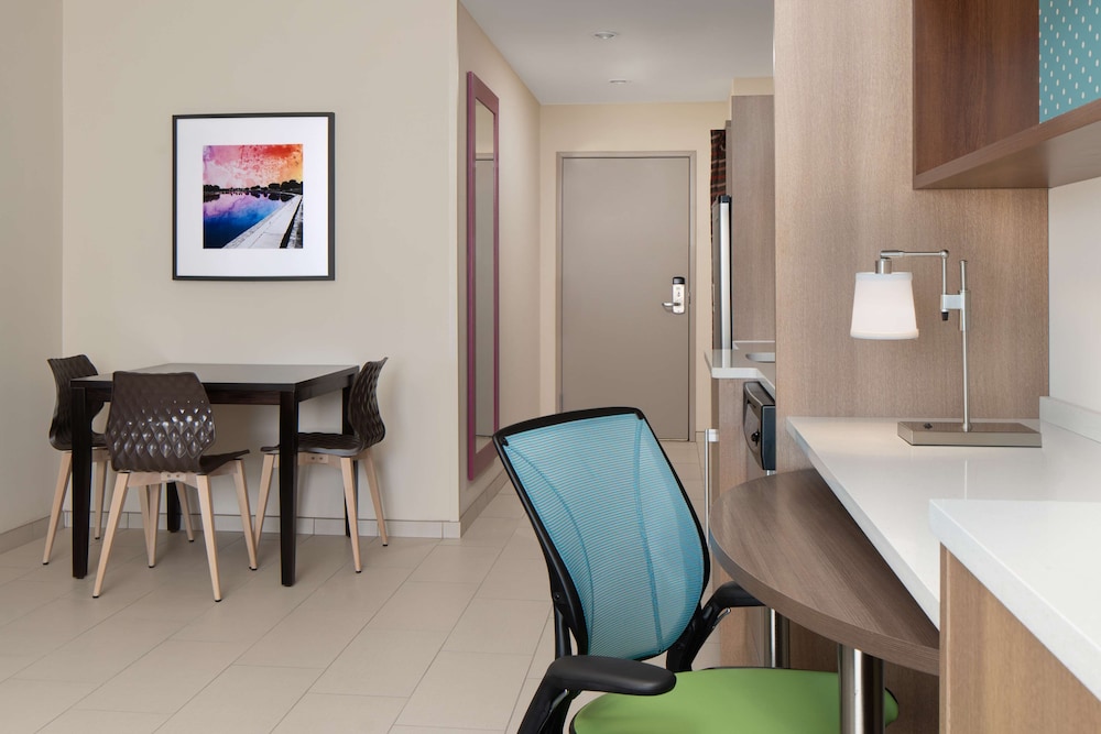 Suite, 1 Bedroom, Non Smoking - Photo 2