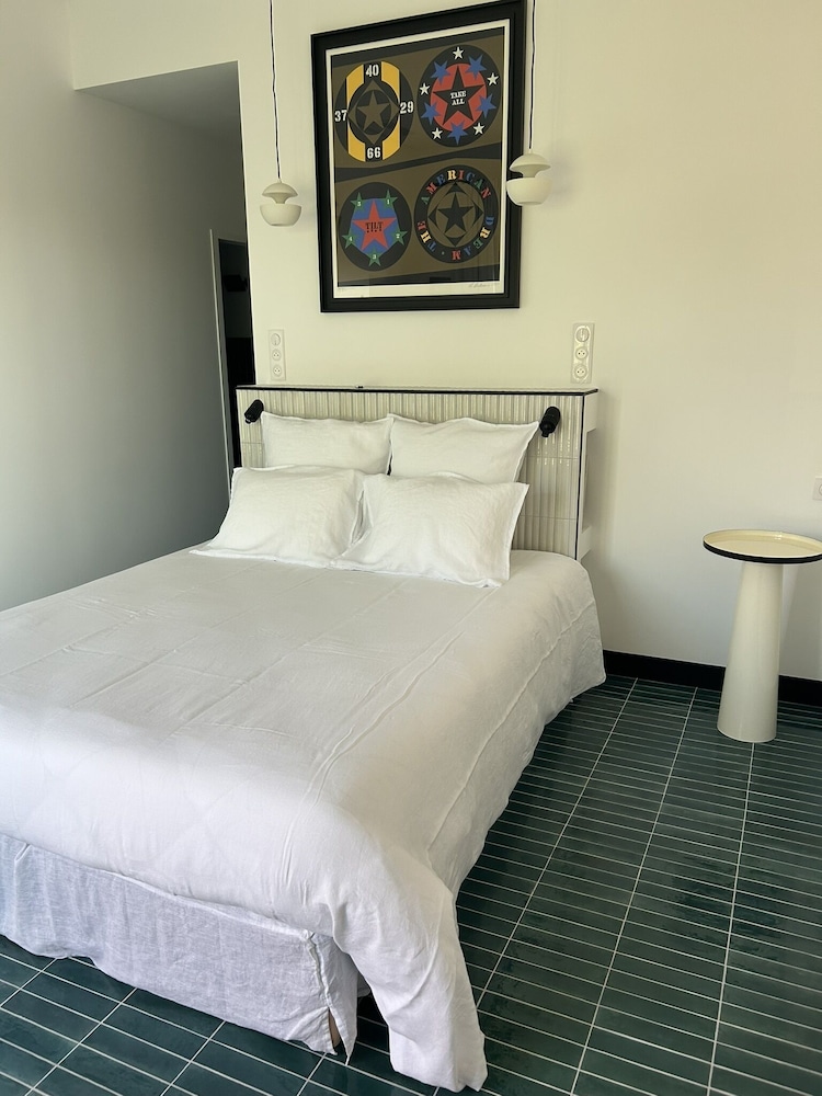 Executive Suite, Ensuite photo 1