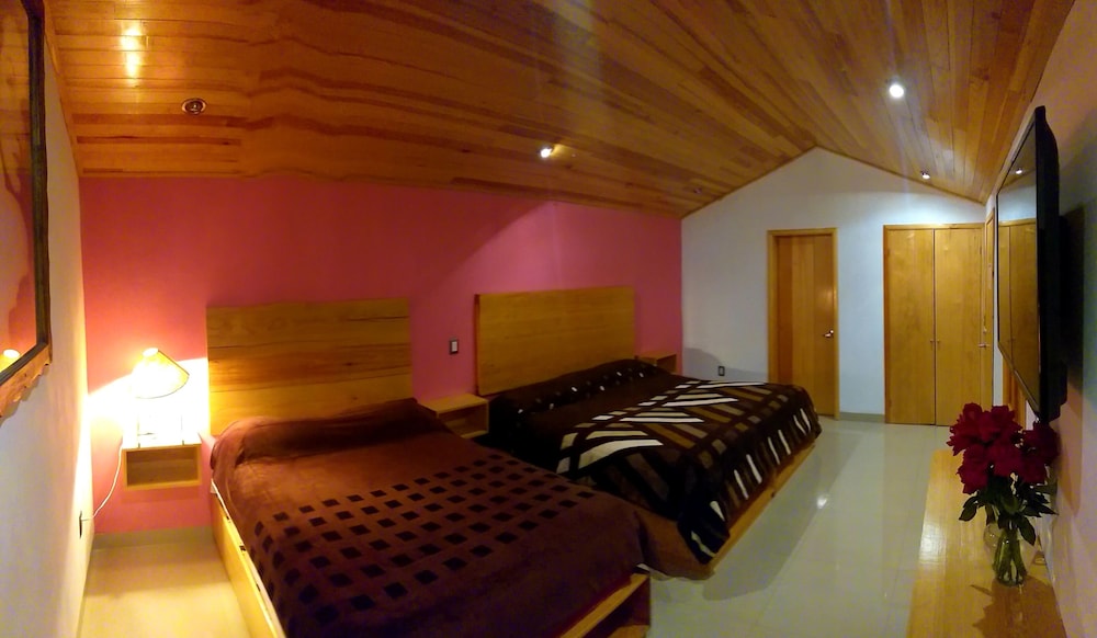Family Double Room, Multiple Beds photo 3