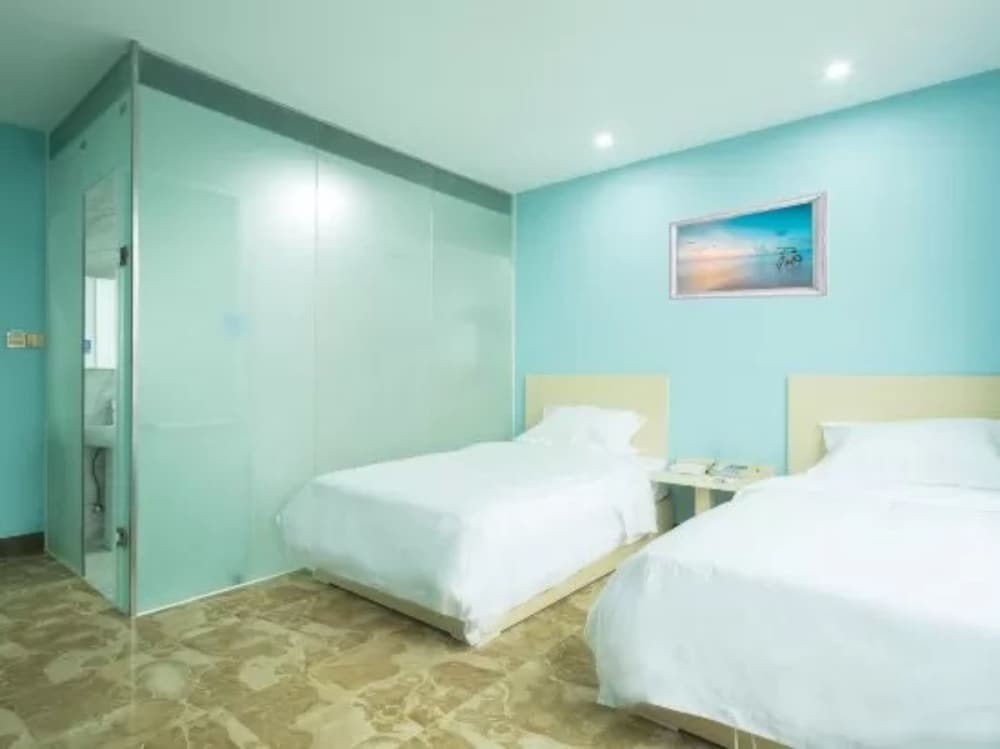 Standard Twin Room photo 1