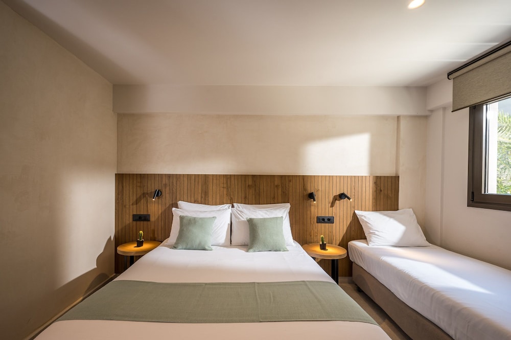 Deluxe Studio Suite