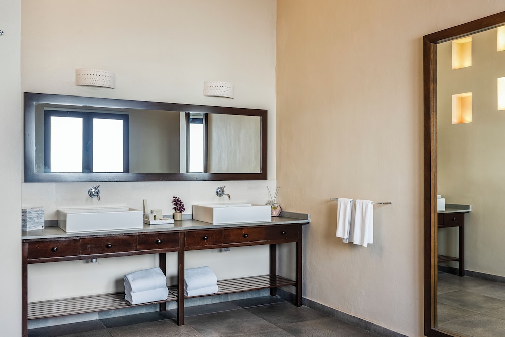 Premium Suite, 1 King Bed, Ocean View (junior)