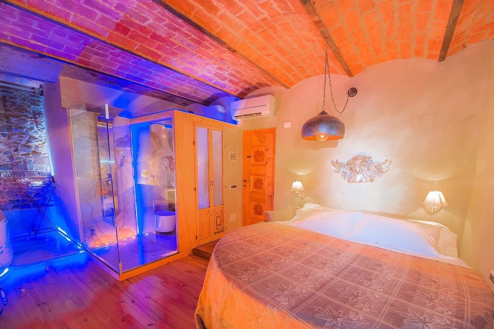 Exclusive Double Room, Jetted Tub, City View