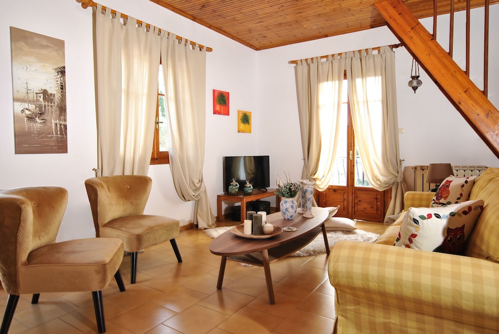 Family Duplex, 3 Bedrooms, Terrace, Mountain View