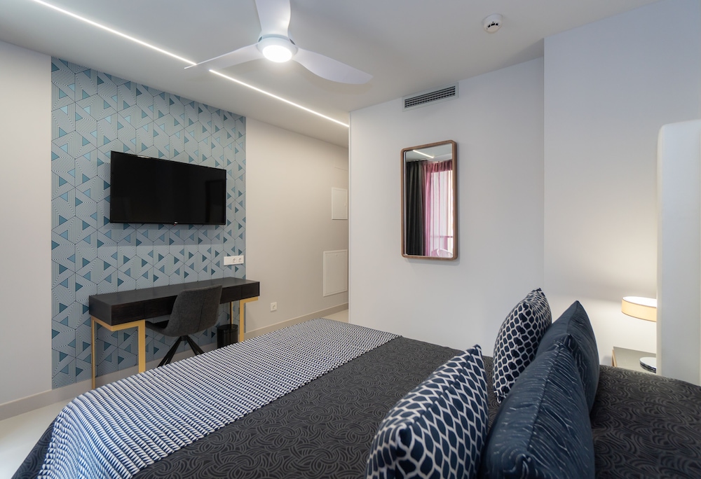 Classic Double Room - Photo 2