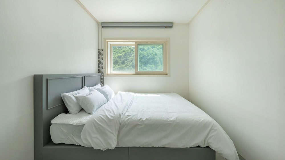 Basic Room, 1 Bedroom (room202 (lily)) - Photo 9