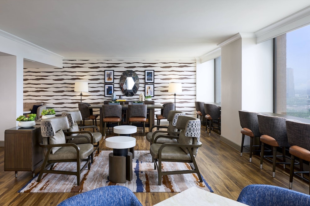 Executive Lounge Room, 1 King Bed, Non Smoking (High Floor, Lounge Access) - Photo 8
