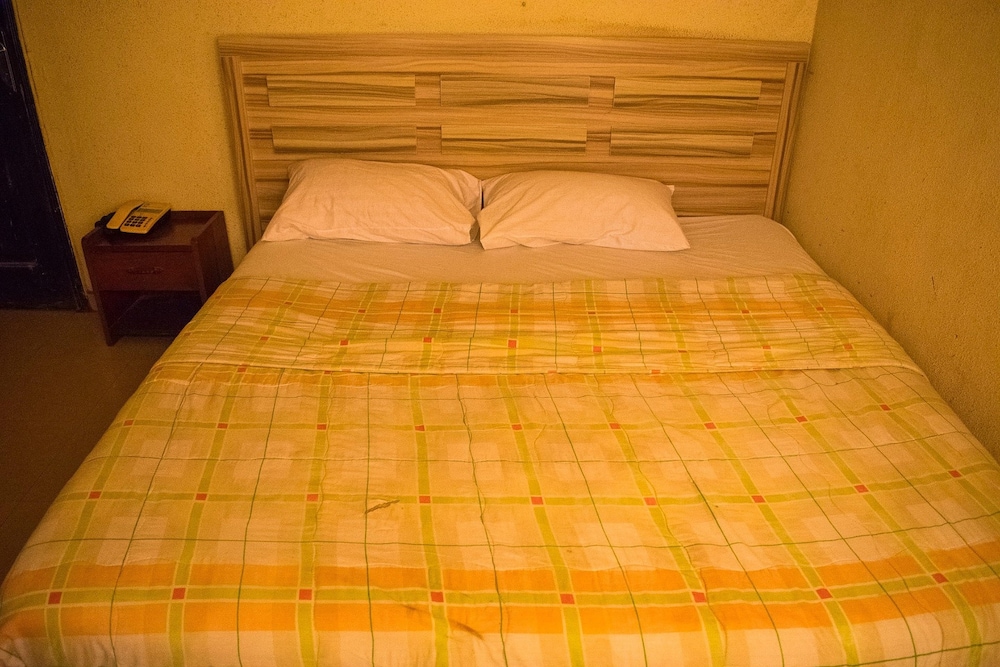 Basic Single Room, 1 Twin Bed photo 2